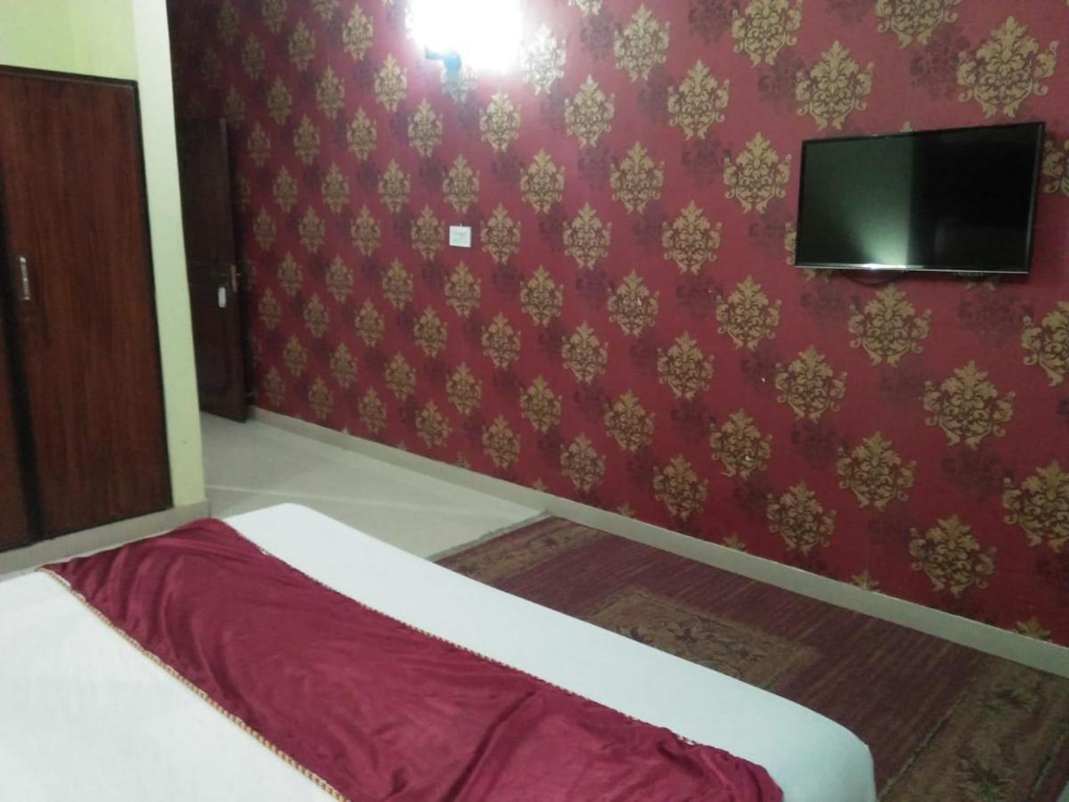 Tourist Inn Hotel Lahore Exterior photo