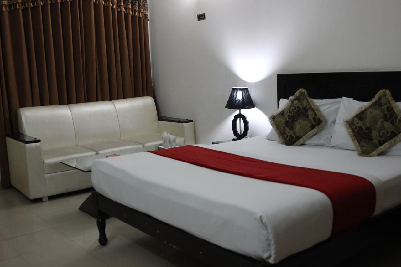 Tourist Inn Hotel Lahore Exterior photo