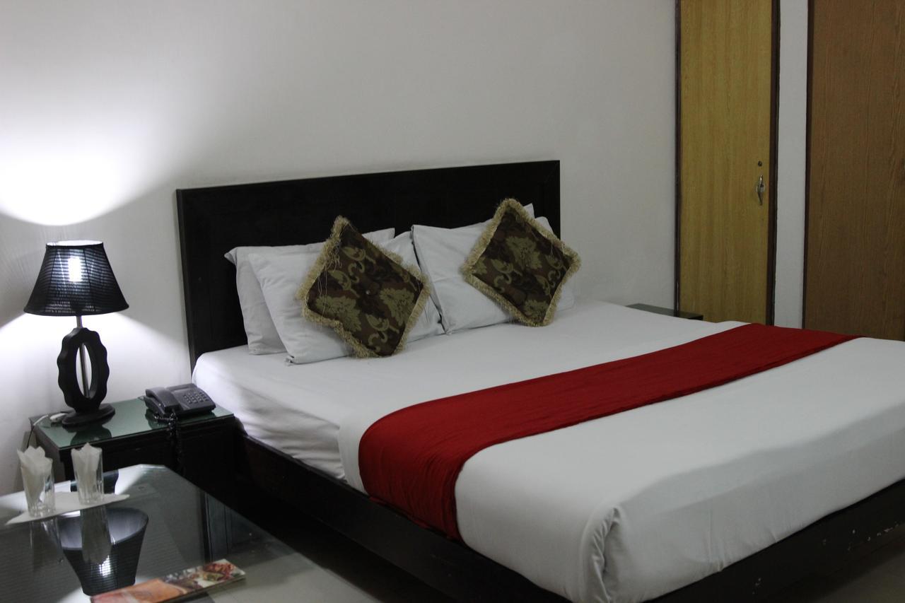 Tourist Inn Hotel Lahore Exterior photo
